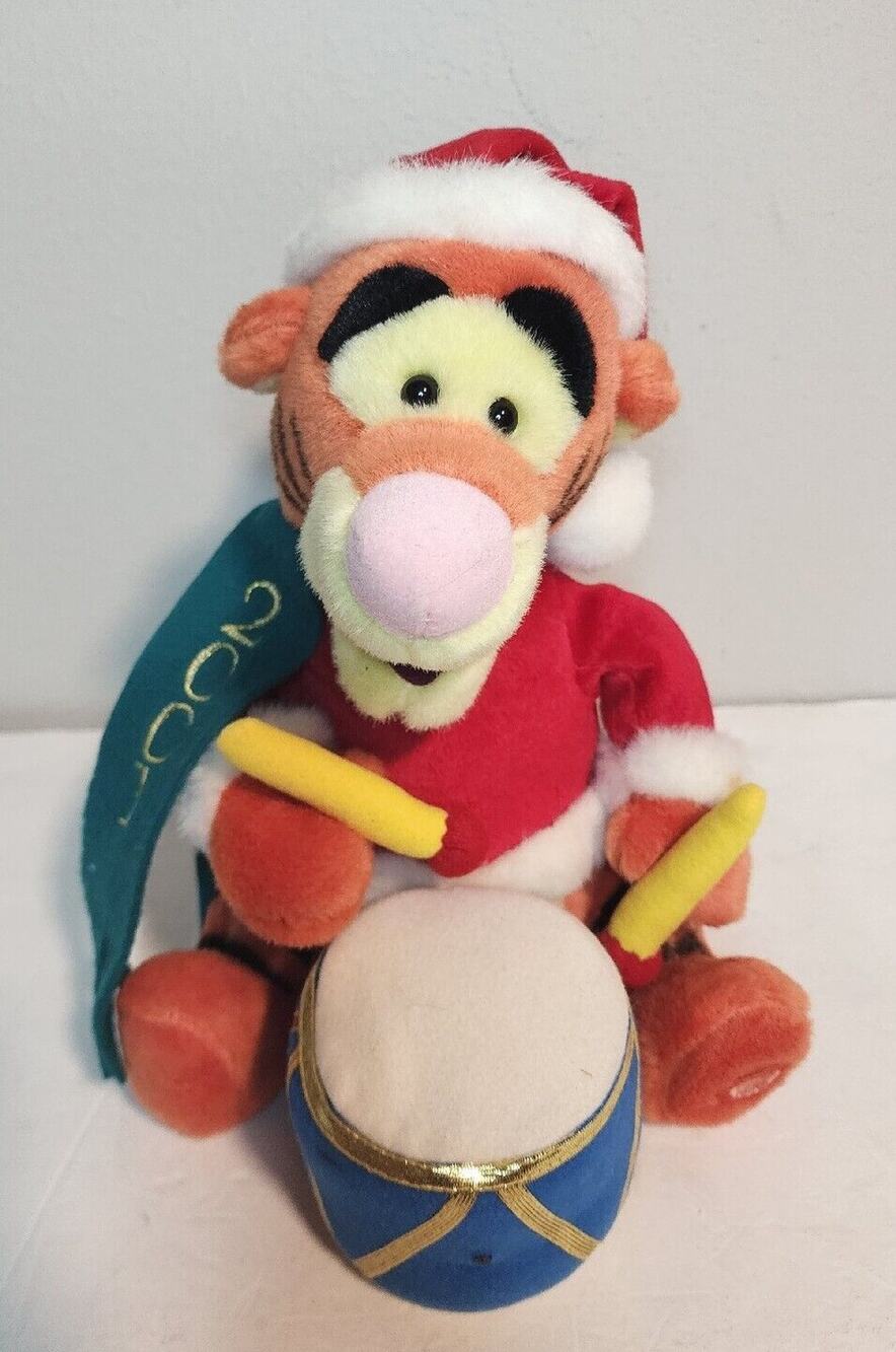 Disney Tigger Winnie The Pooh Christmas Holiday Plush Stuffed Toy VTG 2001